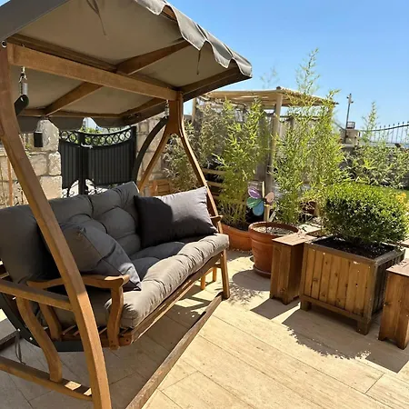 Seferis سفيريهيسار